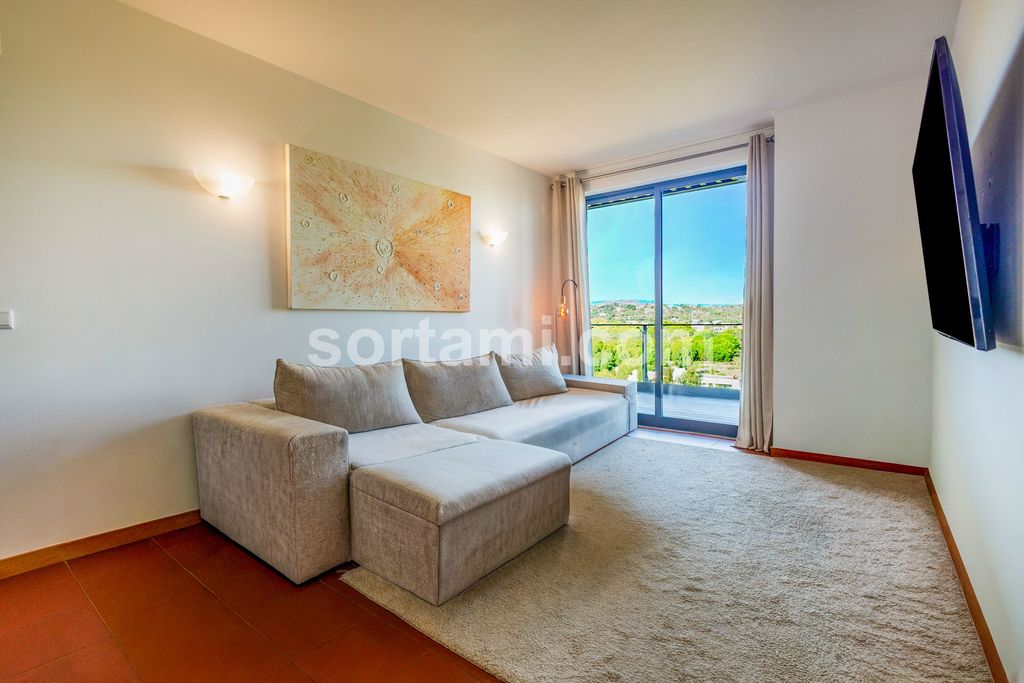 Property photo 2 of 26