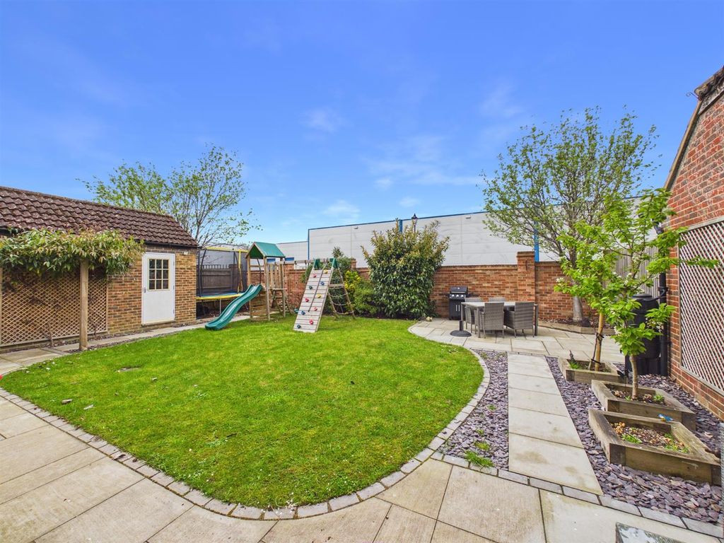 Property photo 2 of 20 Cam02435G0-Pr0217-Still001.Jpg