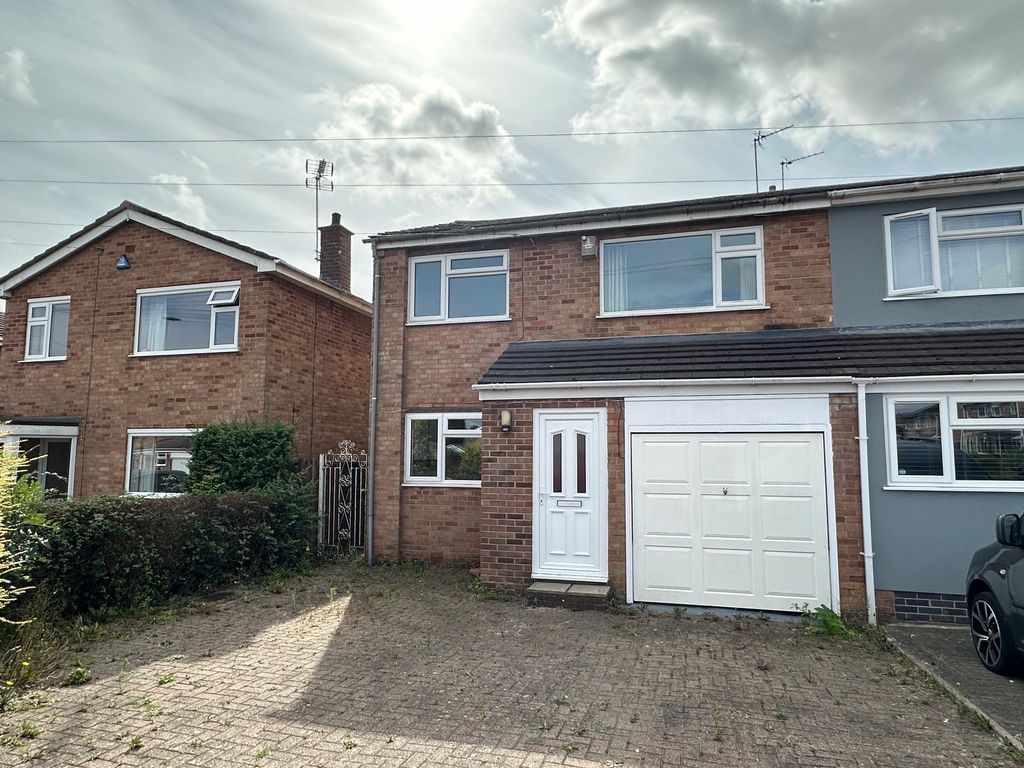 Property photo 1 of 8 Marigold Drive, Burbage
