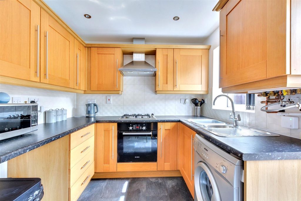 Property photo 2 of 19 Kitchen_ (2).Jpeg