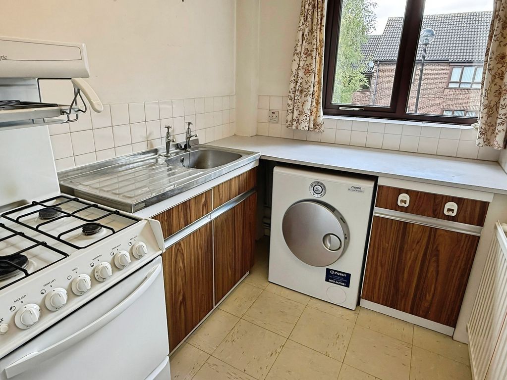Property photo 3 of 11