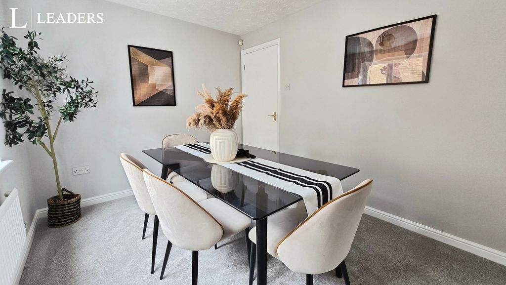 Property photo 3 of 21 Pbox-Img.Jpg