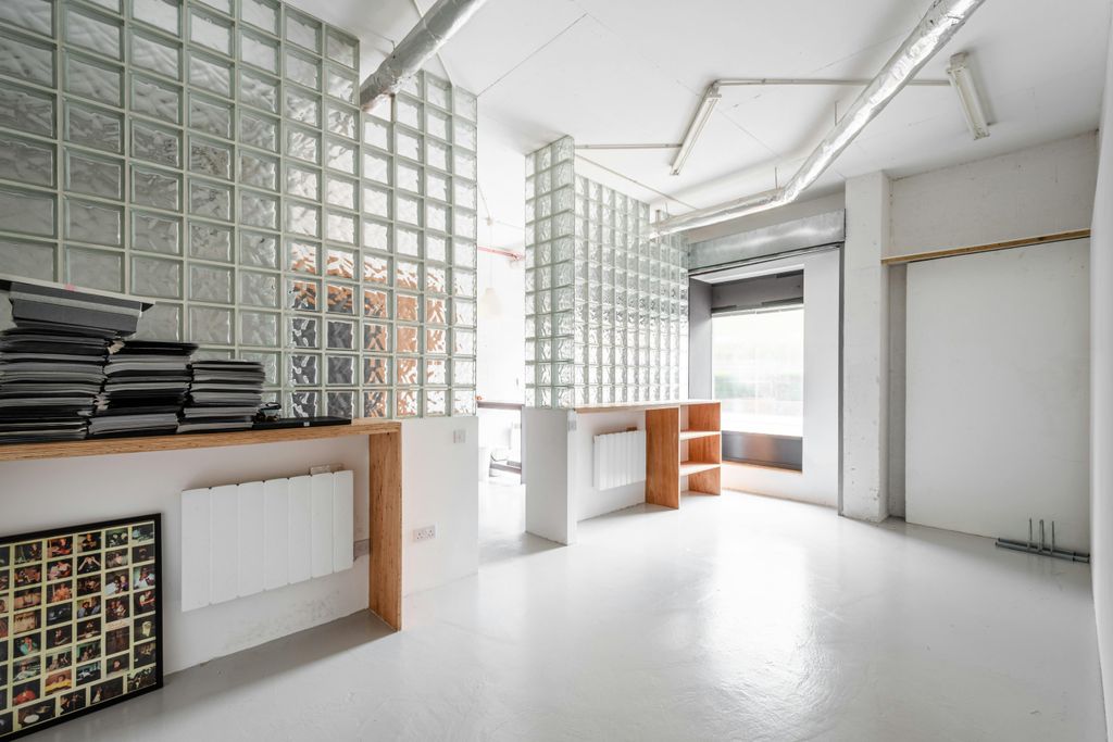 Property photo 3 of 16 Cressett Rd 7B New - 4.Jpg