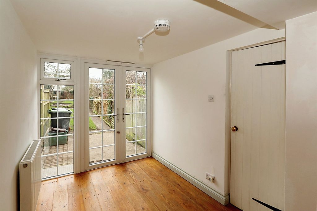 Property photo 3 of 19