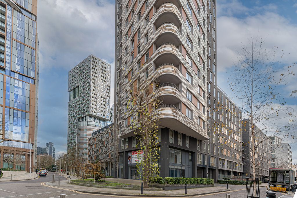 Property photo 1 of 12