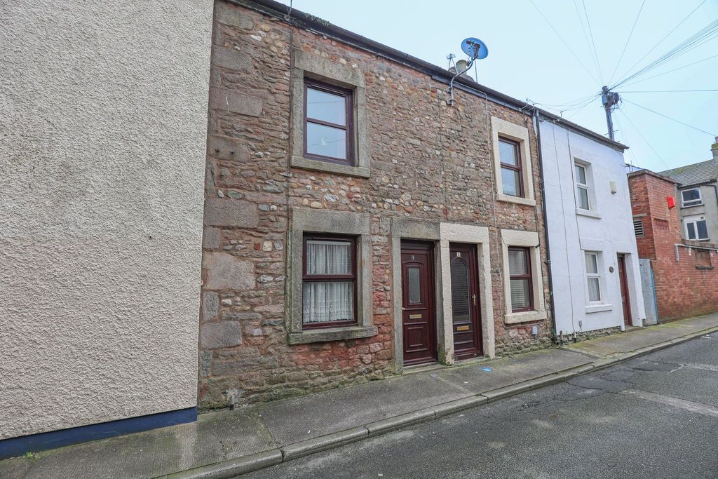 Property photo 1 of 8