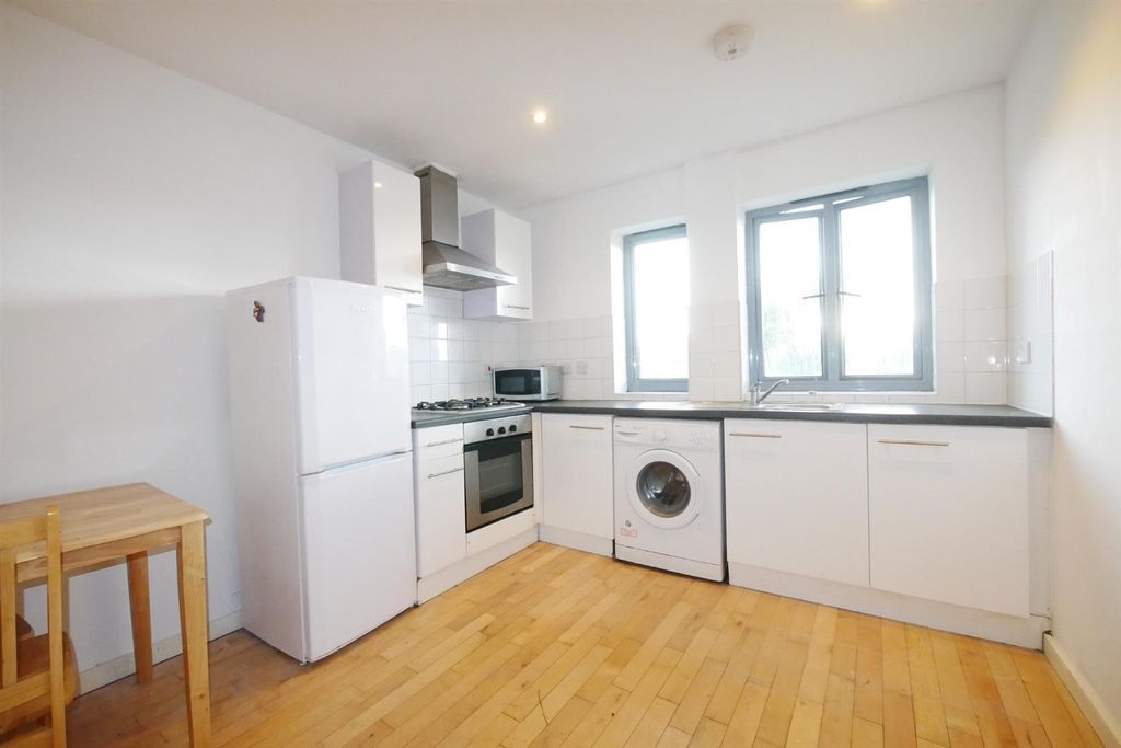 Property photo 2 of 5