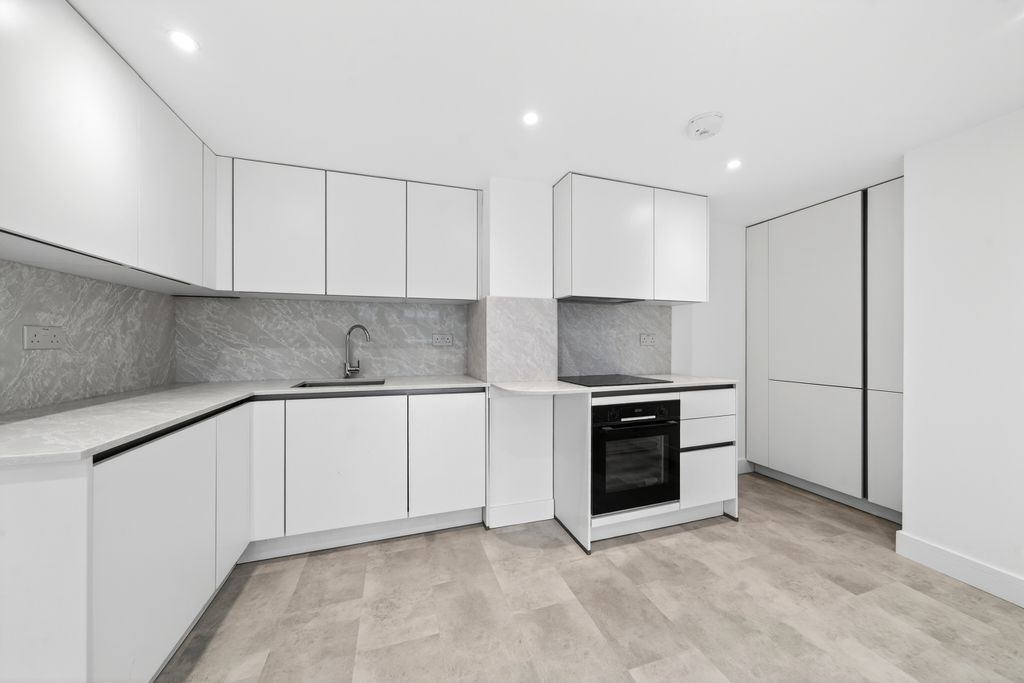 Property photo 3 of 8 Dsc07759