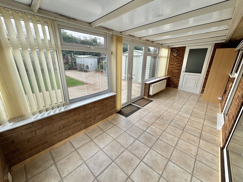 Property photo 3 of 8 Conservatory
