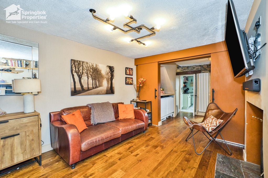 Property photo 3 of 16 Image 2