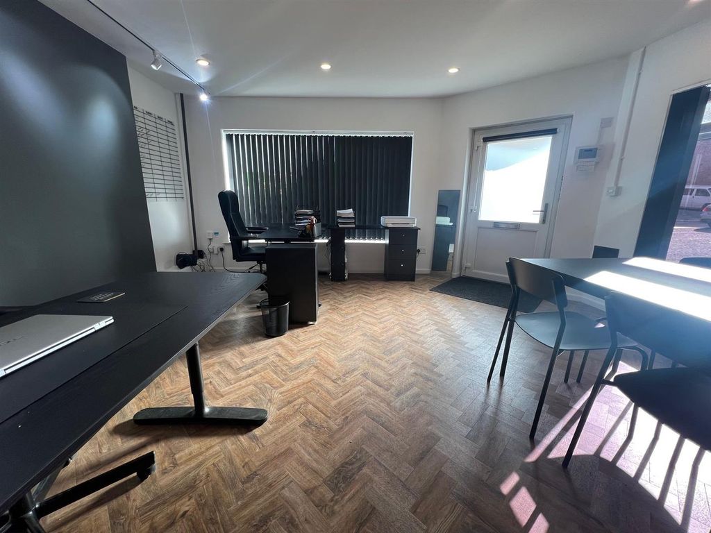 Property photo 3 of 7 7.Jpg