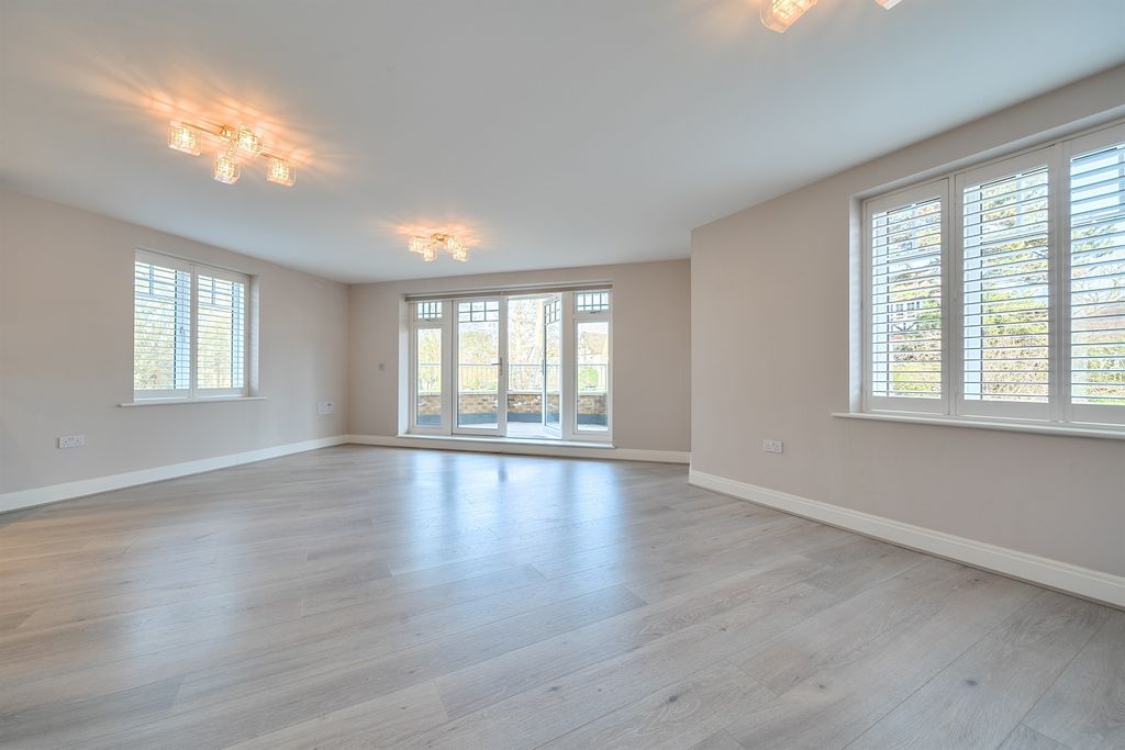 Additional image 6 of 2 bed flat for saleUplands Park Road, Enfield EN2