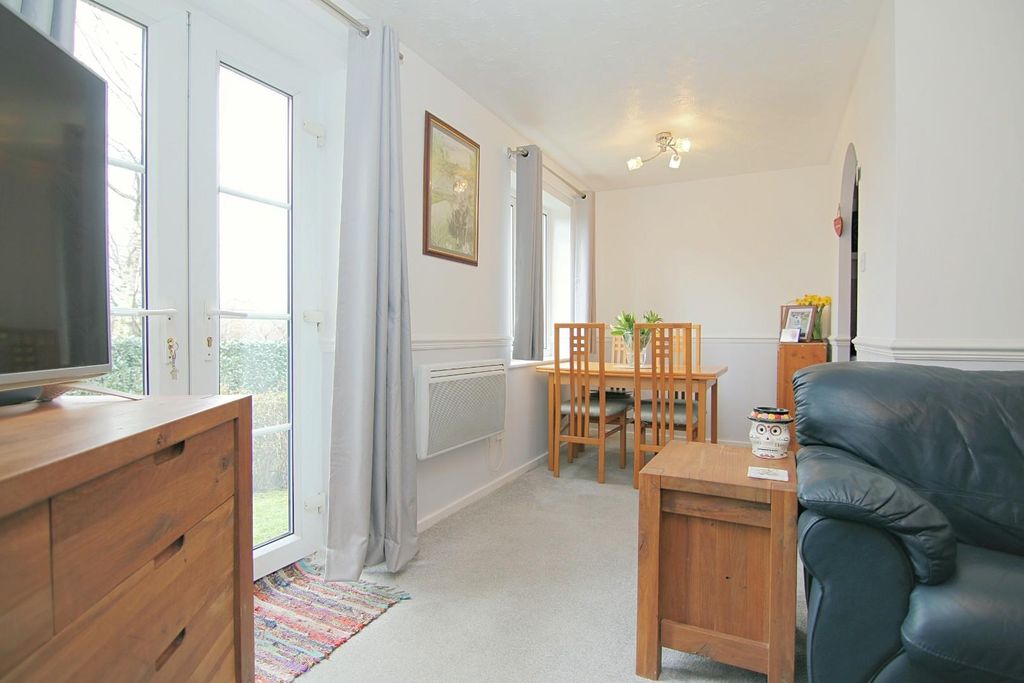 Property photo 2 of 14 Living / Dining