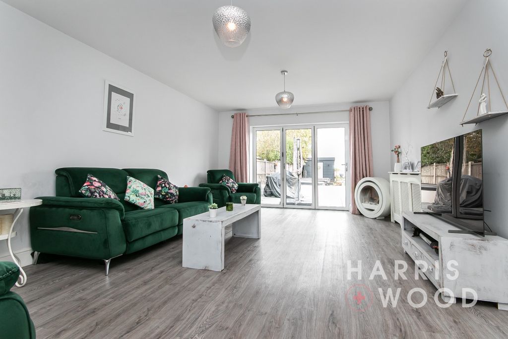 Property photo 3 of 37 4587623