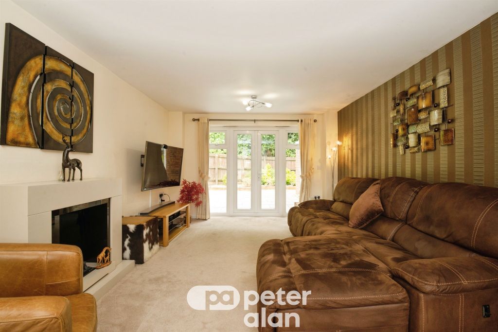 Property photo 3 of 28