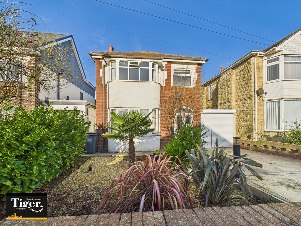 Property photo 1 of 34 Cam02176G0-Pr0772-Still017