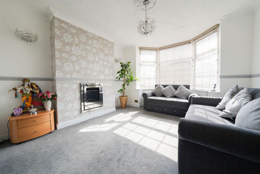 Property photo 2 of 15 Dsc00967