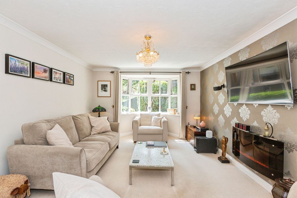 Property photo 3 of 19