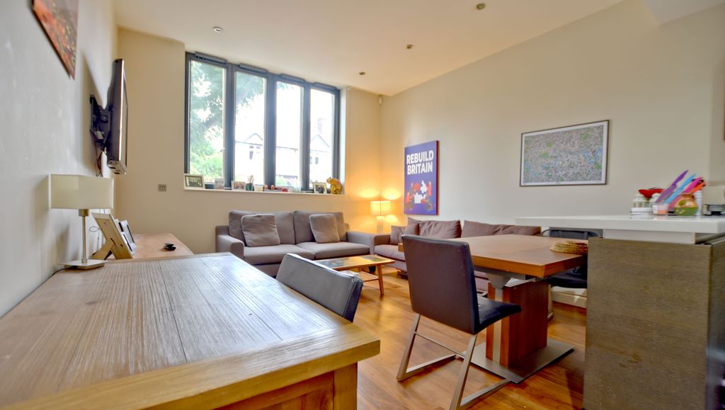 Property photo 2 of 11