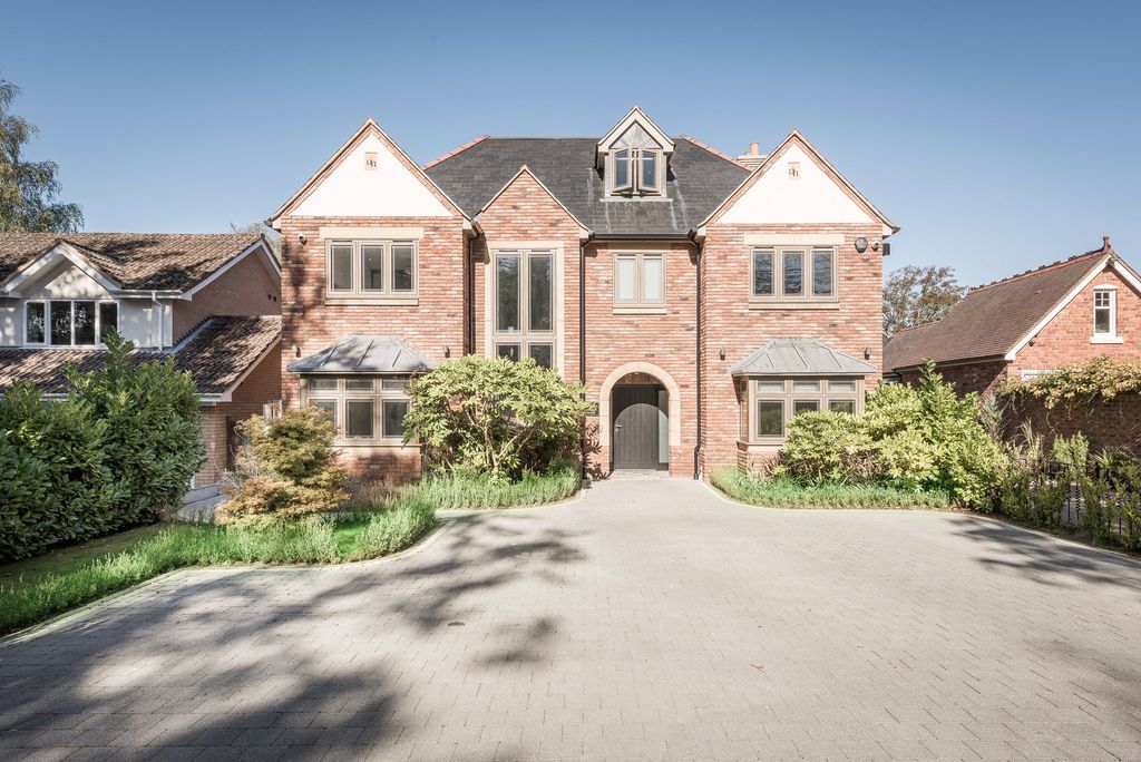 Property photo 1 of 61