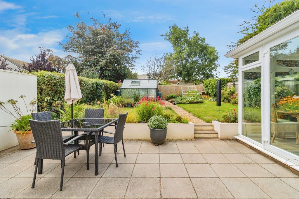 Property photo 2 of 31