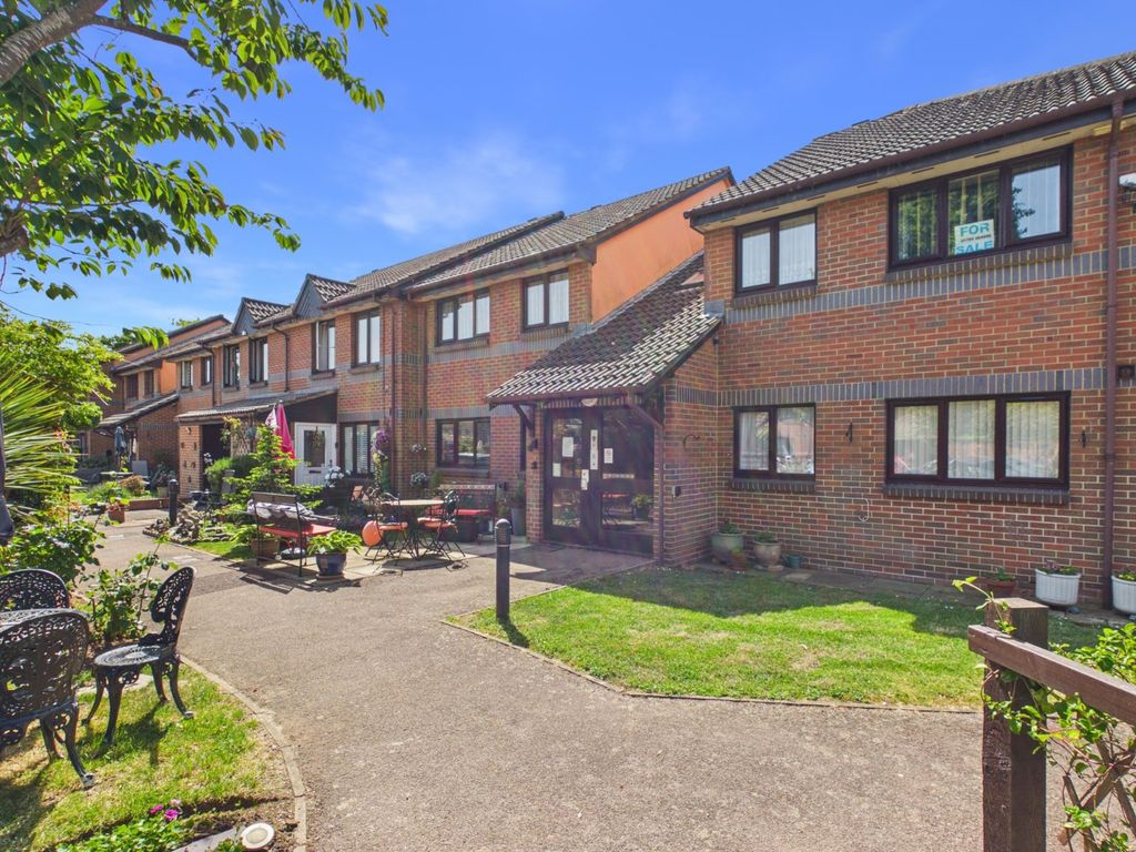 Property photo 1 of 16 Picture No. 30