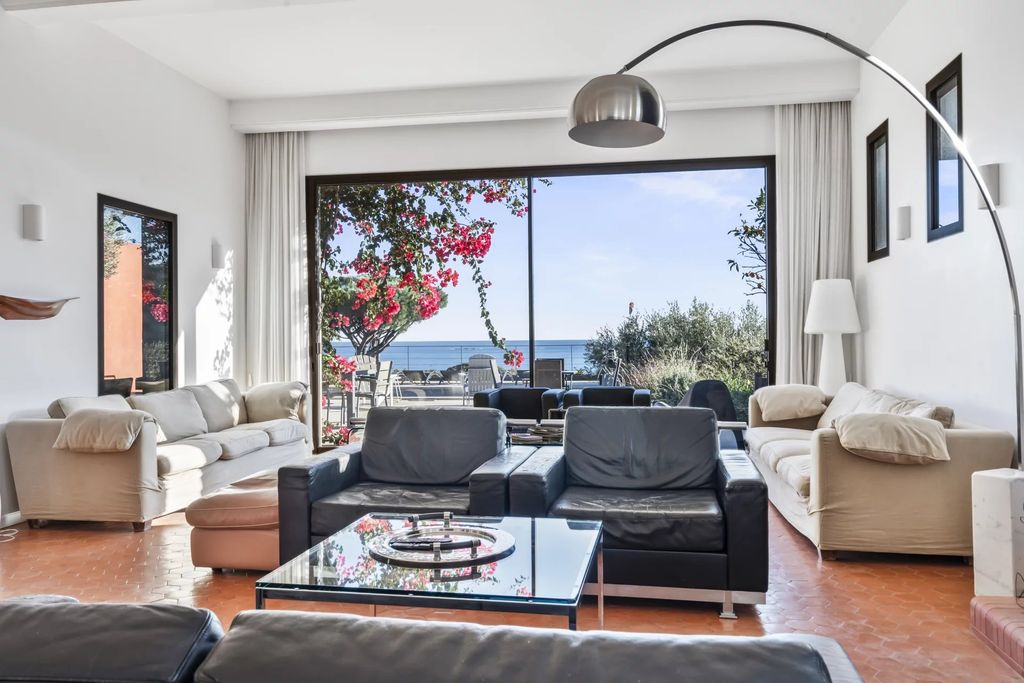 Property photo 3 of 4