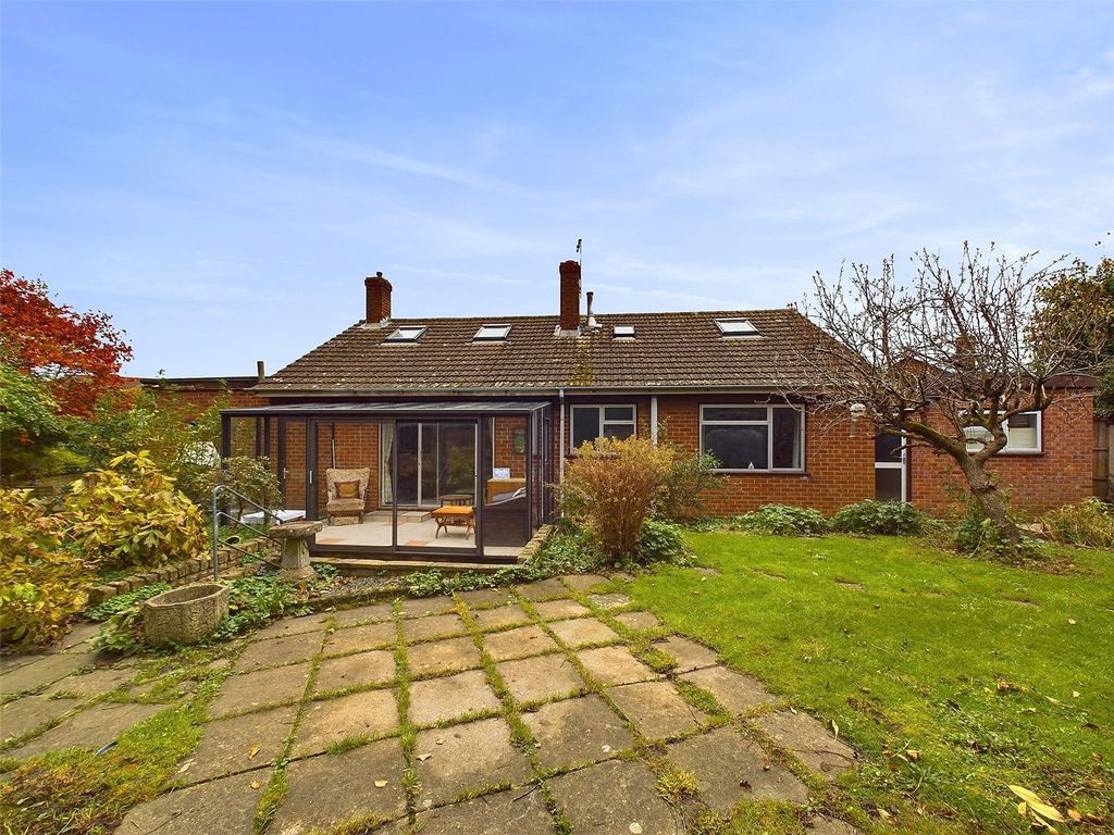 Property photo 2 of 36 Picture No. 28