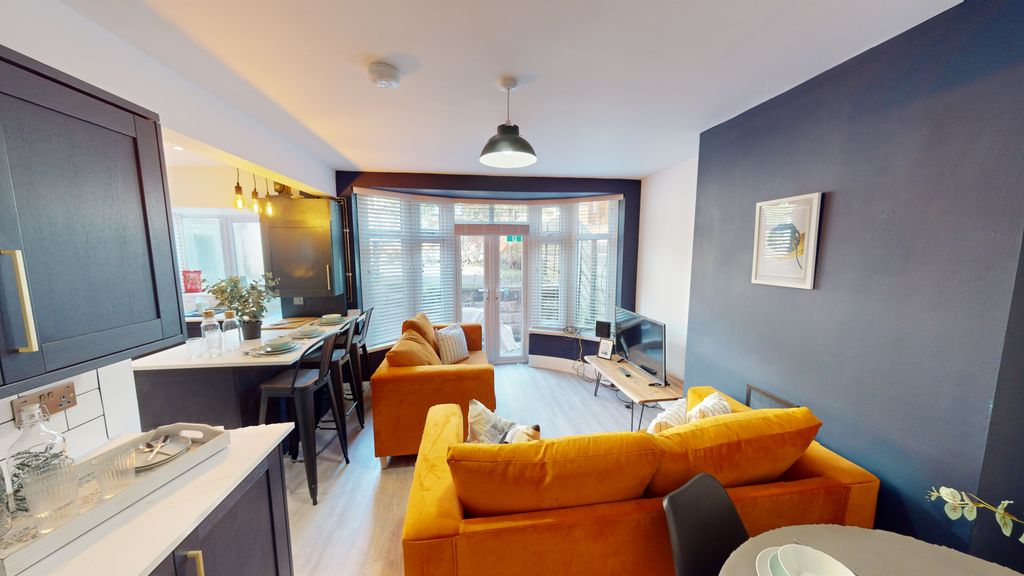 Property photo 1 of 35