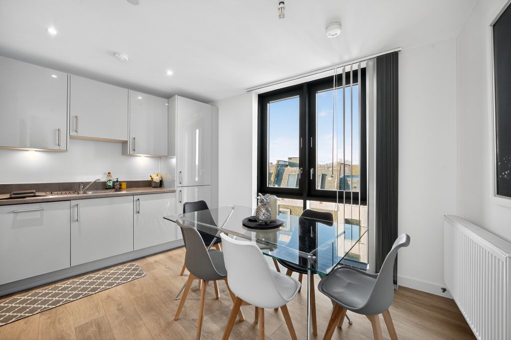 Property photo 2 of 36