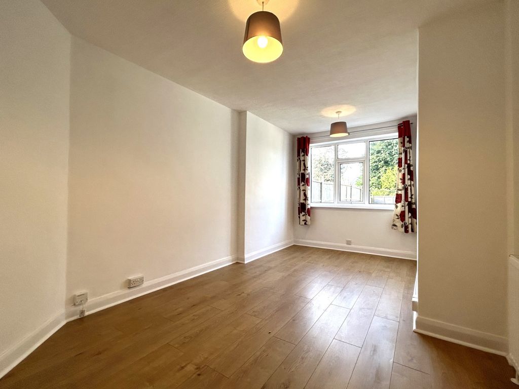 Property photo 3 of 14 Picture No. 25