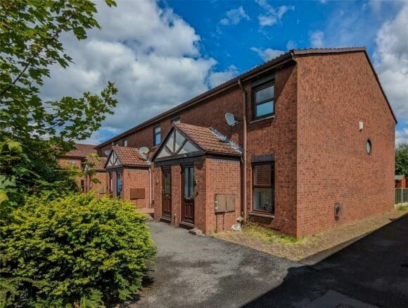 Property photo 1 of 11 2 Bedroom End Terrace For Rent