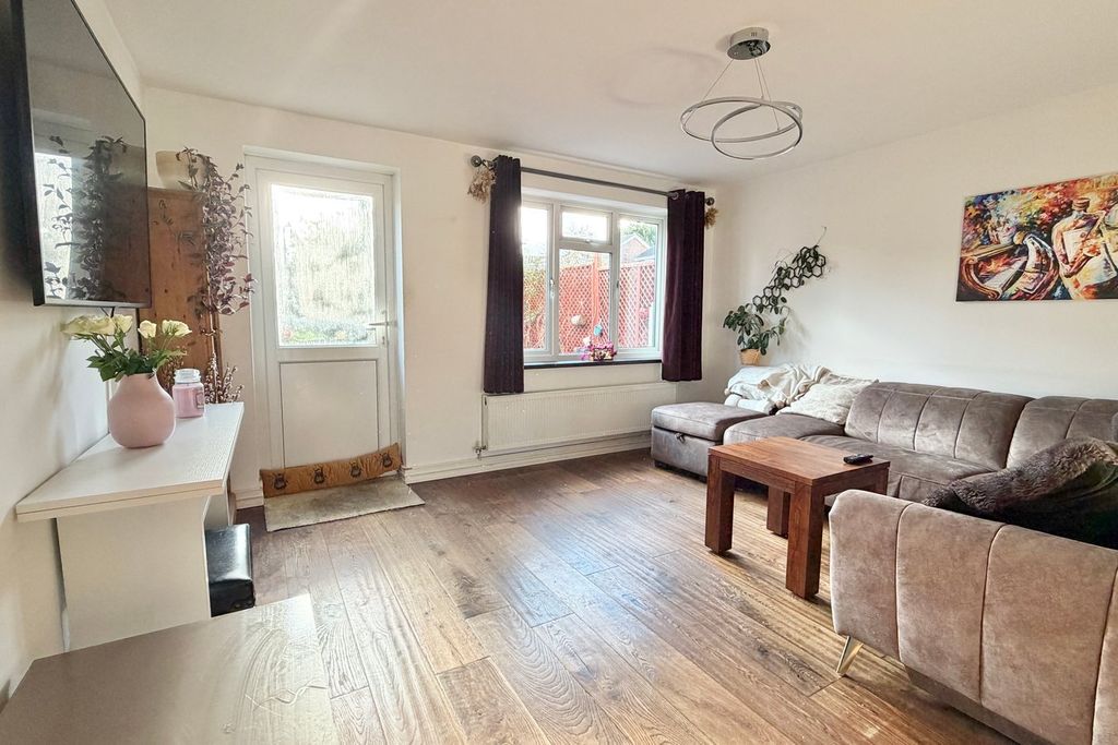 Property photo 3 of 14