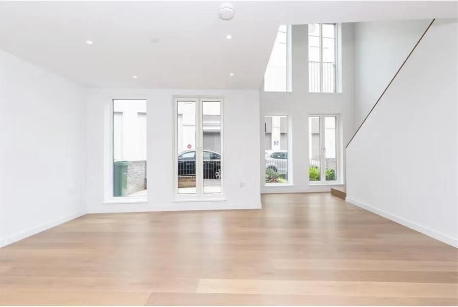 Property photo 3 of 10