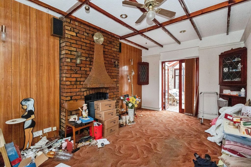 Property photo 2 of 28 Pbox-Img.Jpg