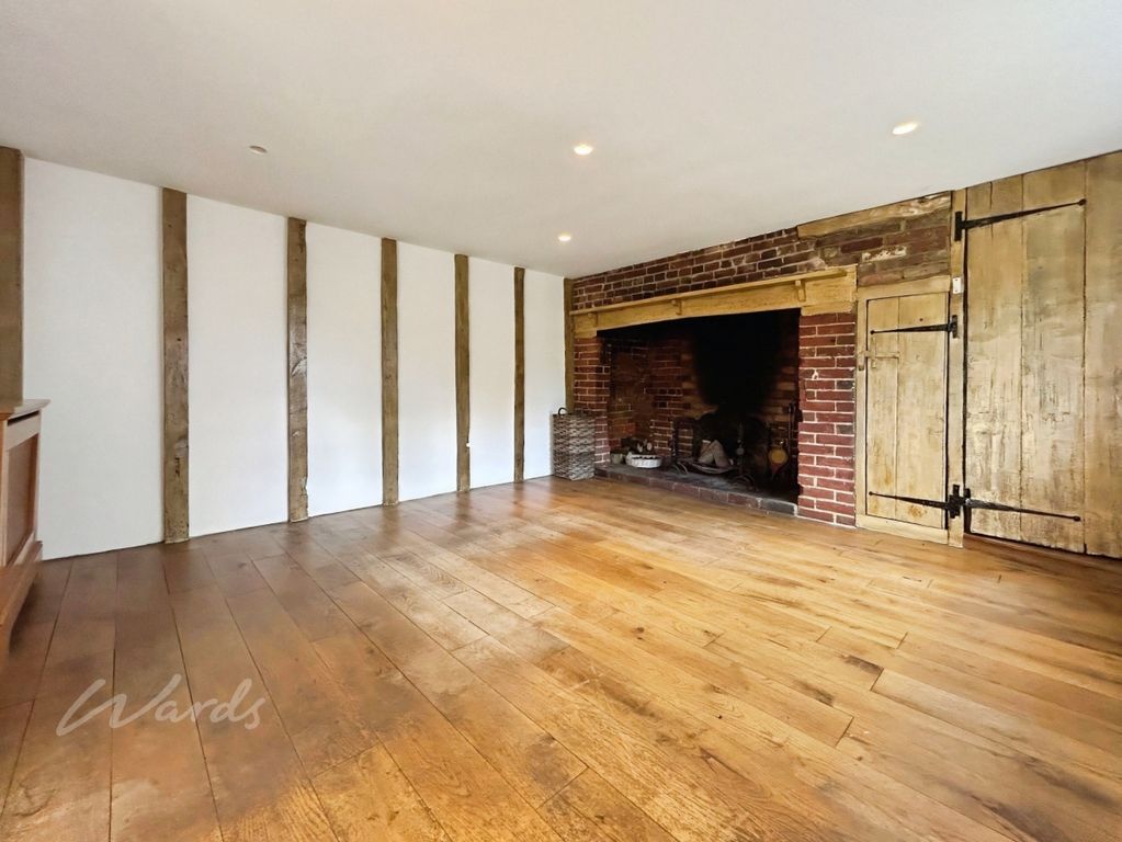 Property photo 3 of 14 Lounge(2)