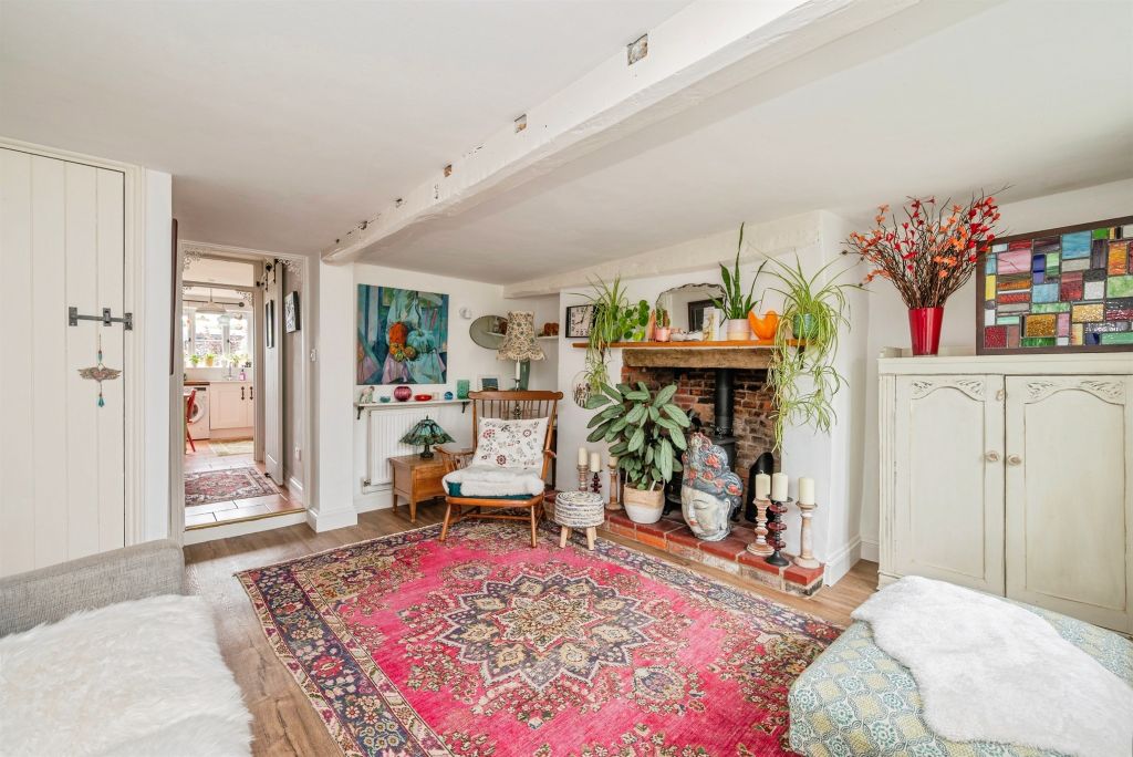 Property photo 2 of 17