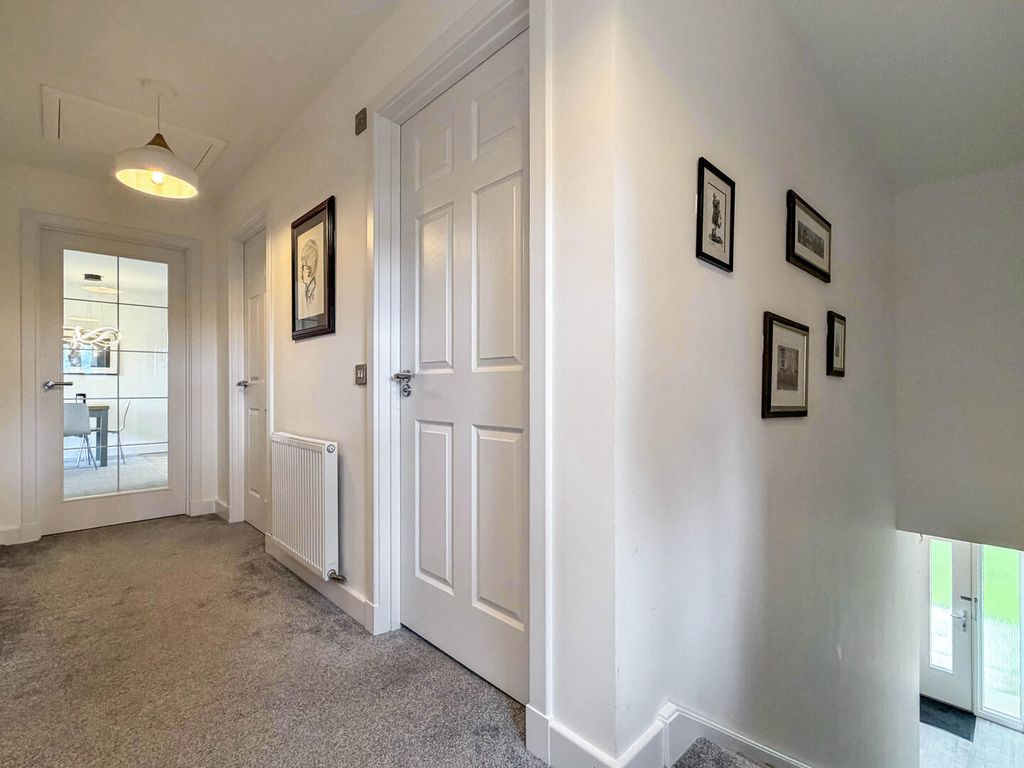 Property photo 2 of 25 Hallway