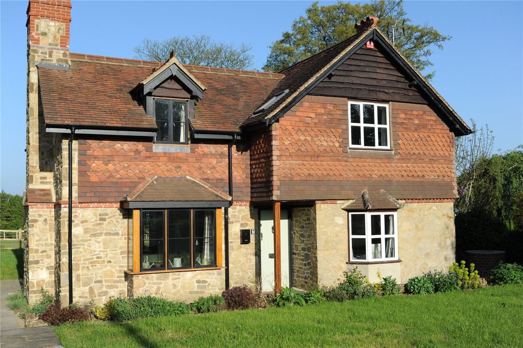 Property photo 1 of 9 Front Elevation