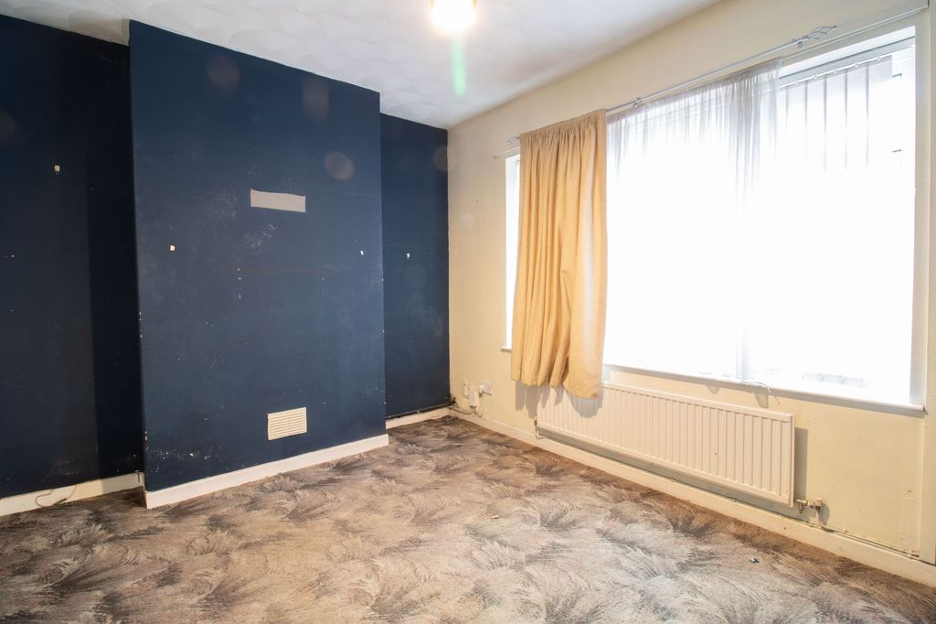 Property photo 3 of 26