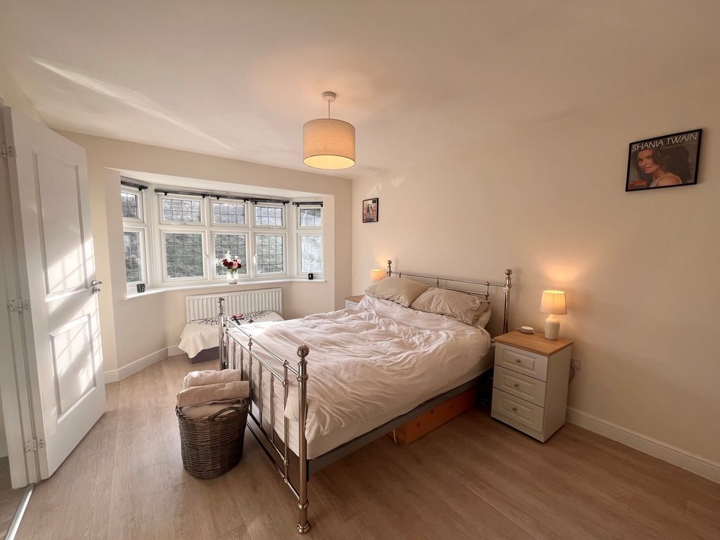 Property photo 2 of 13 Master Bedroom