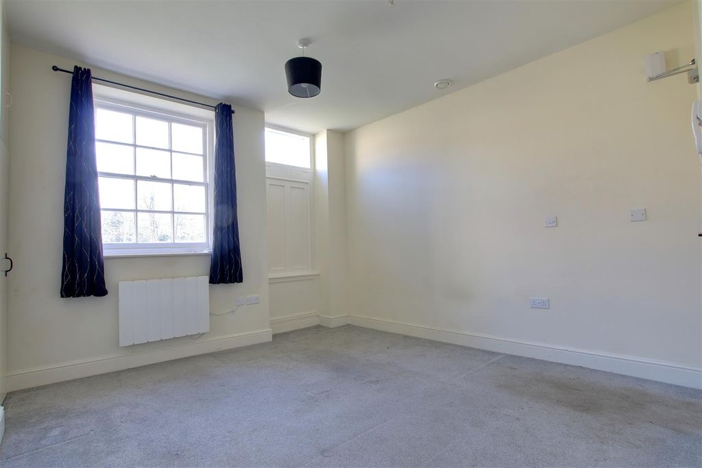 Property photo 3 of 5 Img_8233-Img_8235.Jpg