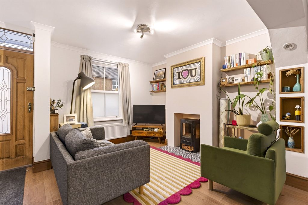 Property photo 2 of 27 Picture No. 04