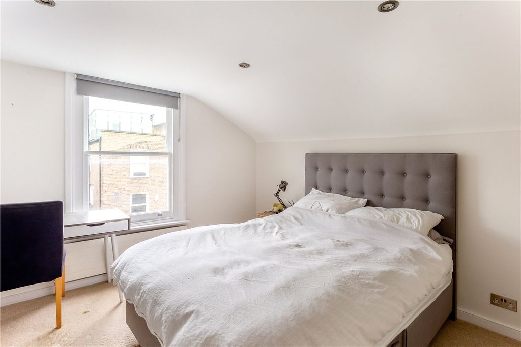 Property photo 3 of 21 72984_Upper-Maisonet