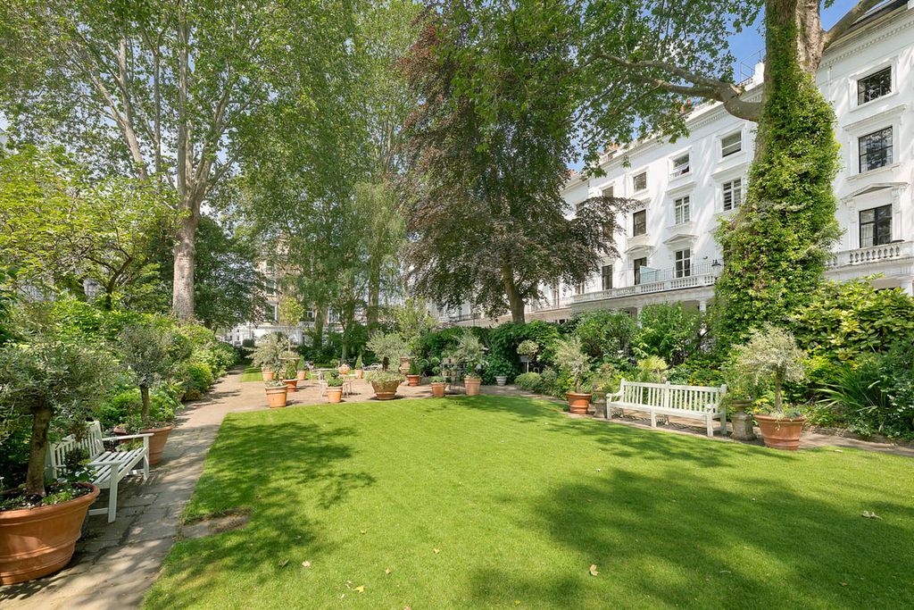 Ovington Square, Knightsbridge SW3 photo 4