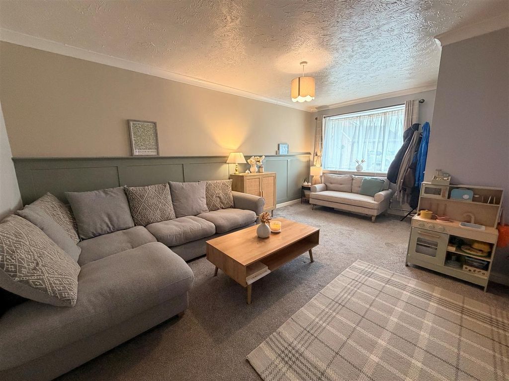 Property photo 2 of 14 Sitting Room 3.Jpg