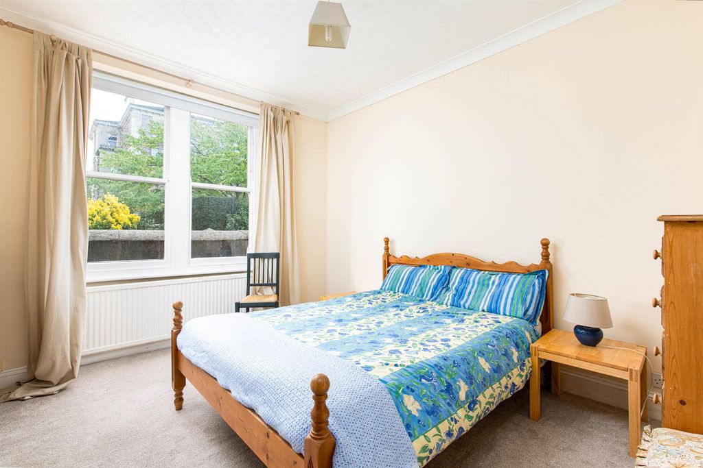 Property photo 3 of 15 Bedroom_1 - Copy.Jpg