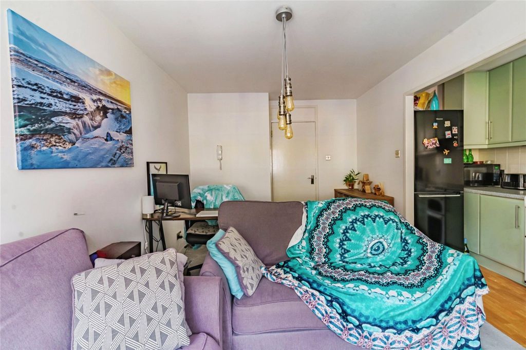 Property photo 1 of 17 Picture No. 32