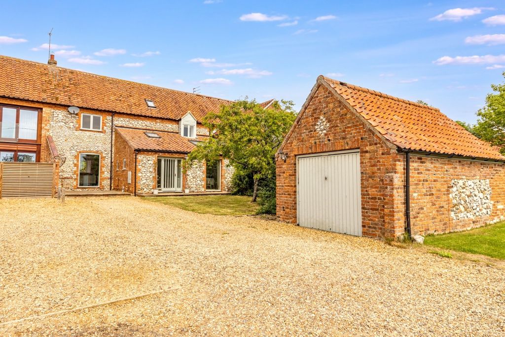 Property photo 3 of 37 1338079