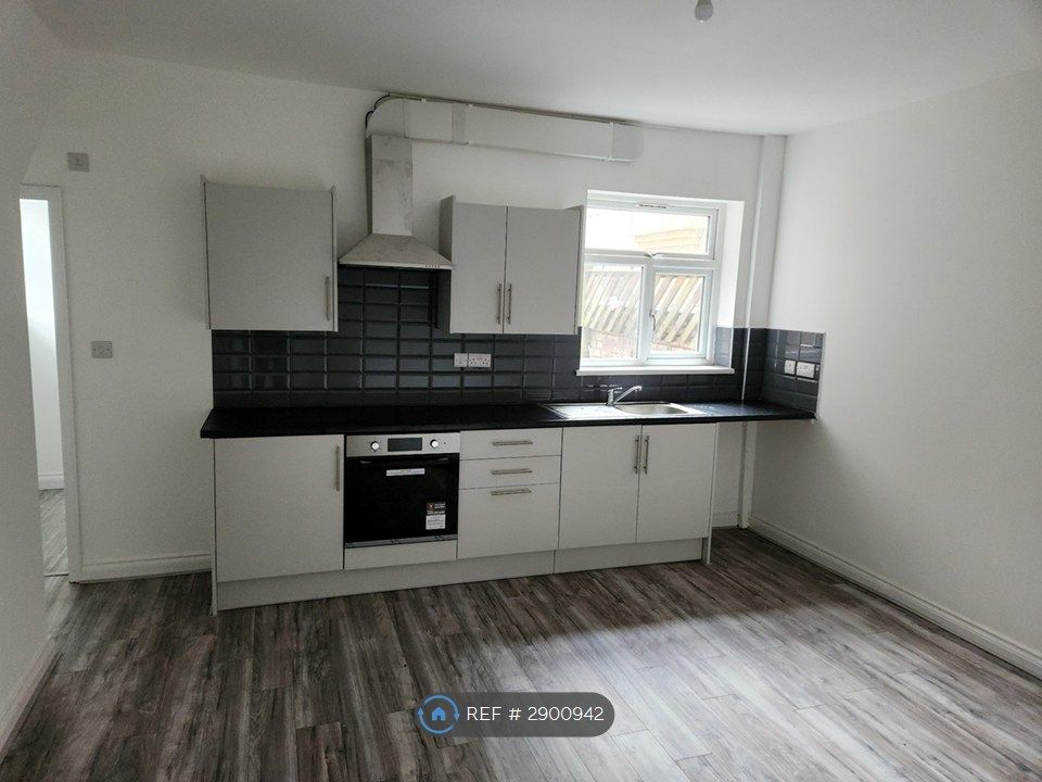 Property photo 1 of 5 Kitchen And Lounge 123A